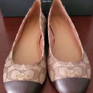 coach Chelsea flats NIB Price